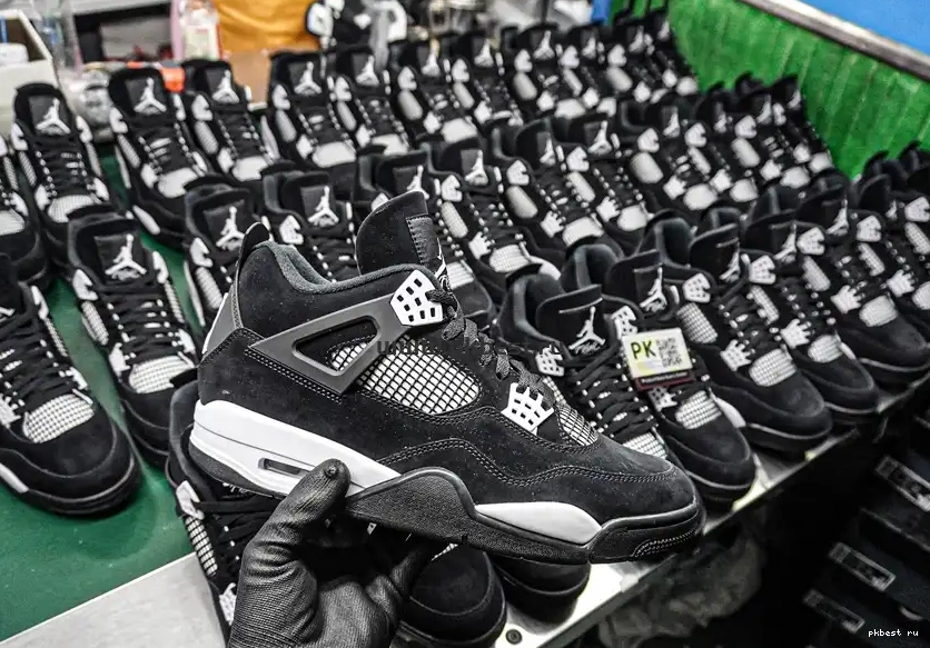 Retro READY God 4 TO White MATERIALS Thunder PK Jordan SHIP RETAIL 0501